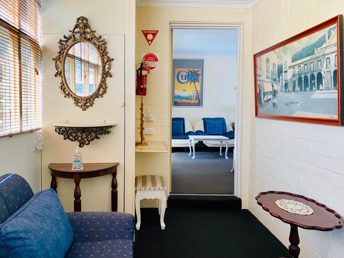 The Mews Motel Launceston Exterior photo
