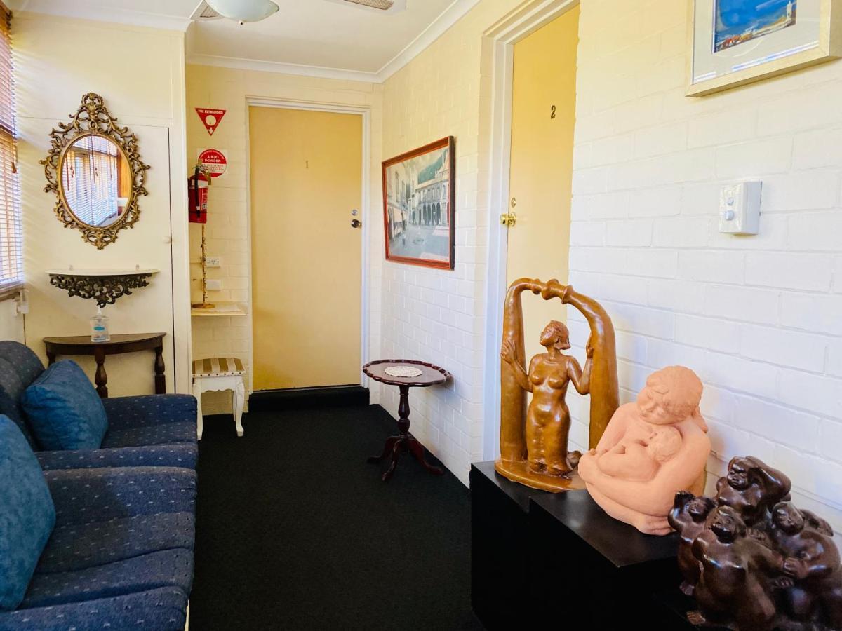 The Mews Motel Launceston Exterior photo
